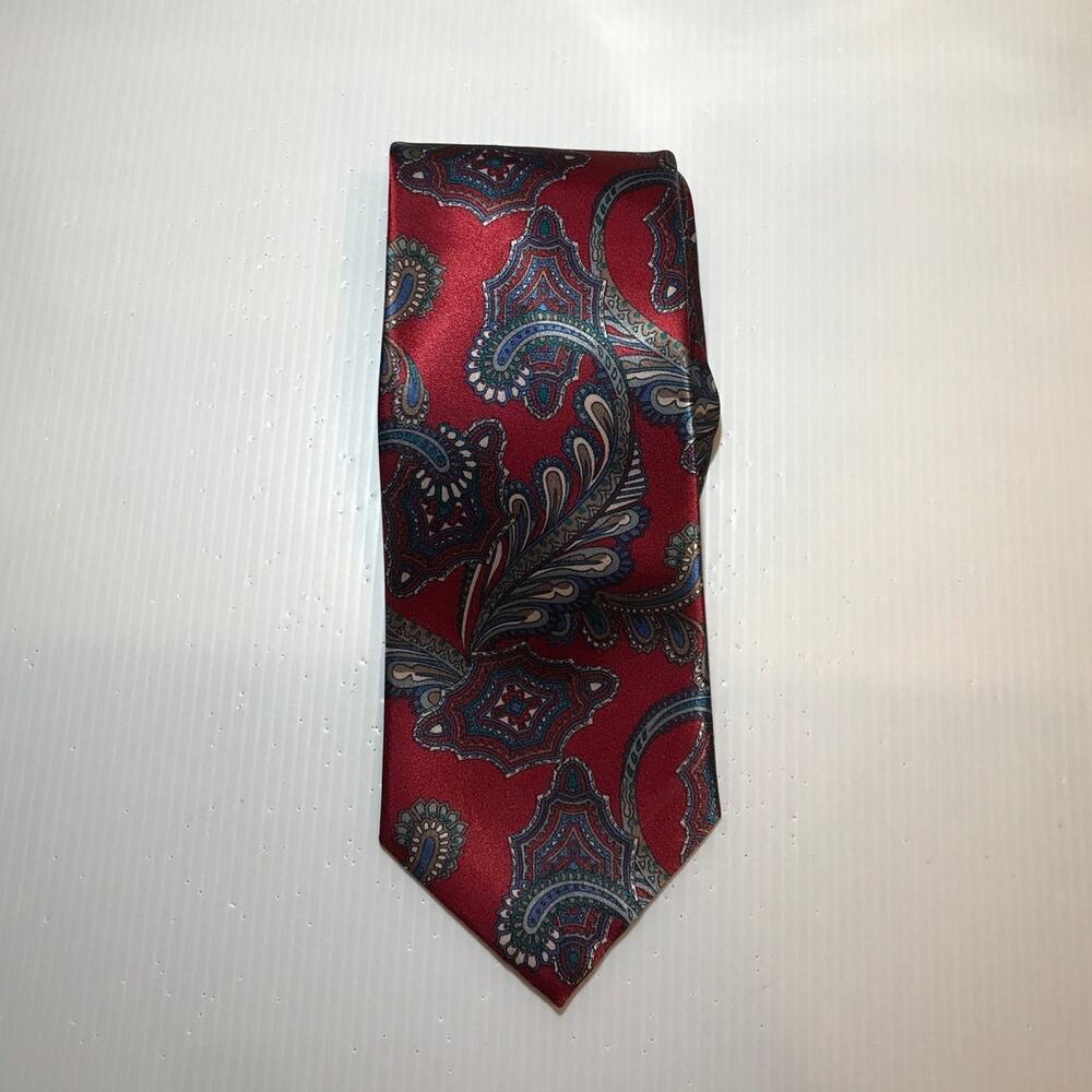 NWT The Men’s Store Vintage Red Paisley Short Wide Mens Necktie